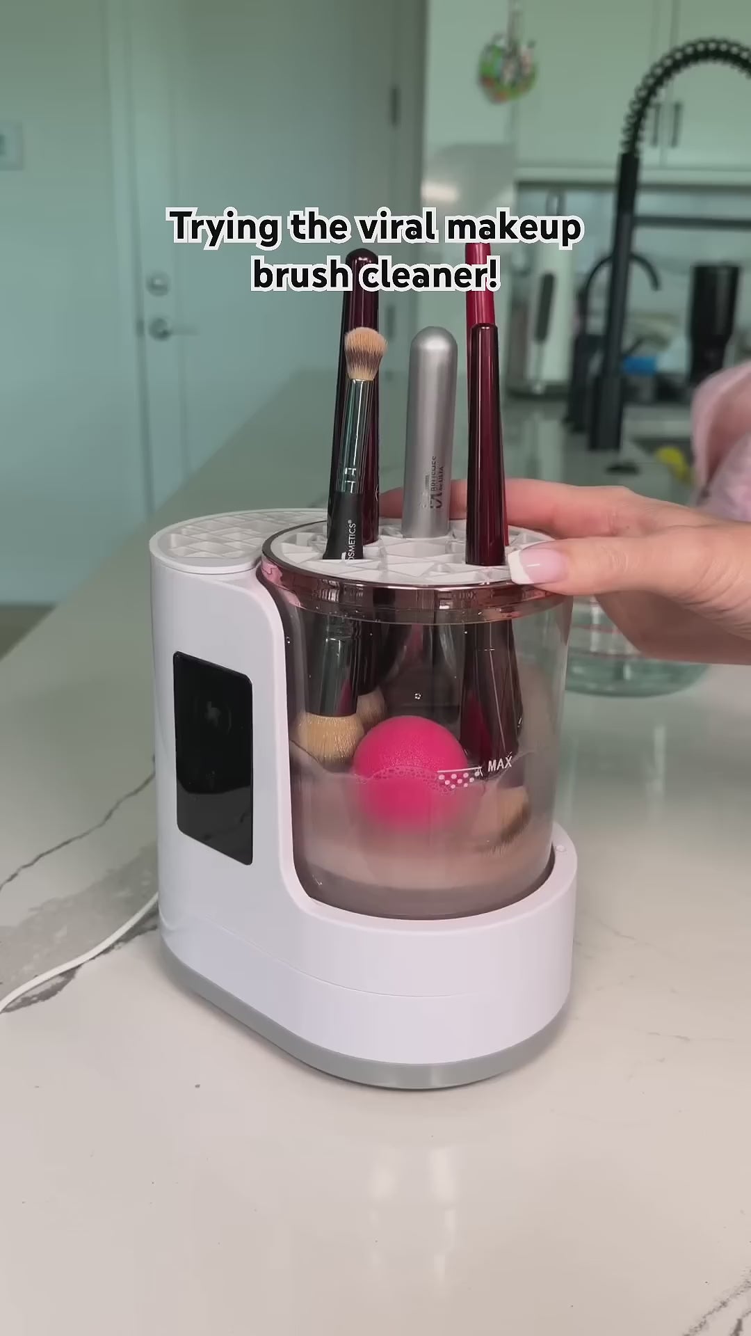 LuxeBrush™ Pro Beauty Brush Cleaning Station